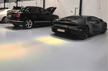 Flowfresh In Step With Super Luxury Cars