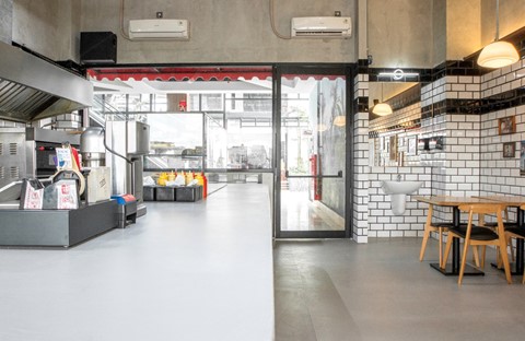 Flowscreed Micro Delivers A Luxurious Natural Concrete Aesthetic To Local Pizza Place