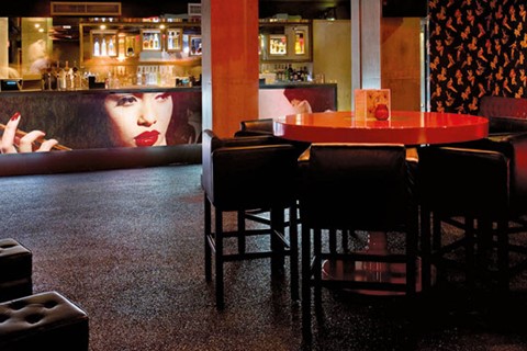 Leisure & Hotels